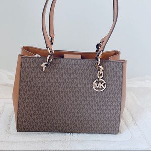 NWT Michael Kors Leather Tote Bag